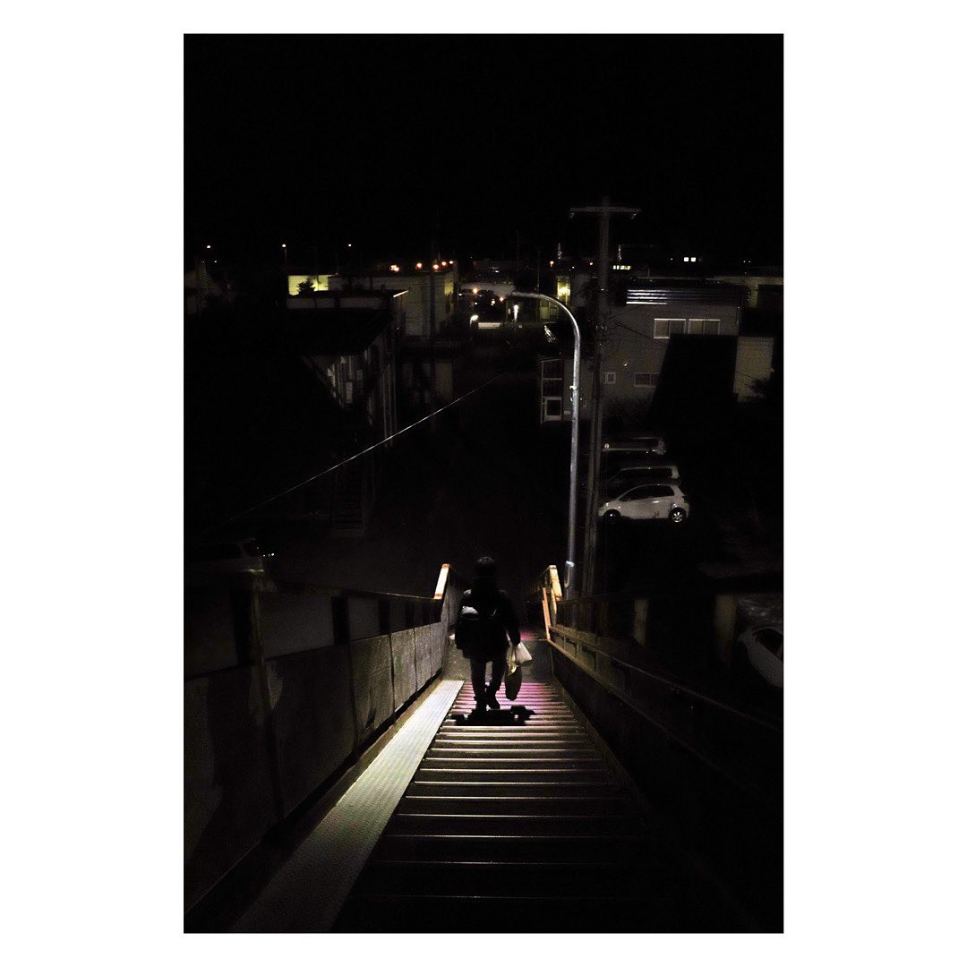 長万部名物の跨線橋新幹線駅の開業に伴って撤去。久しぶりに普通列車に乗ってどっか行こうかな。#長万部駅 #跨線橋 #橋 #跨線橋からの景色 #jr北海道 #写真好きな人と繋がりたい #写真撮ってる人と繋がりたい